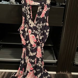 Boutique navy and pink dress. Perfect for summer